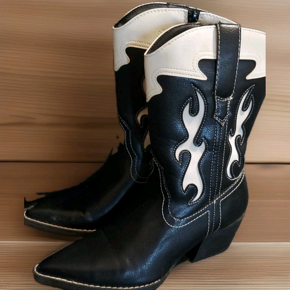 Universal Thread Women's Black & White Western/Cowboy Boots Sz 6.5 Rodeo Cowgirl